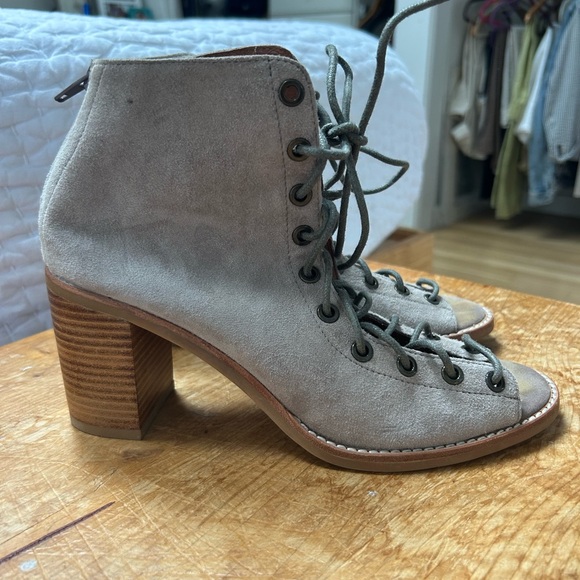 Jeffrey Campbell Brown Lace Up Boots - Picture 2 of 7